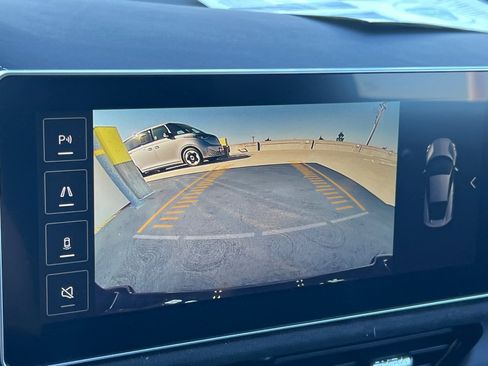 New 2025 Lotus Emira image 18