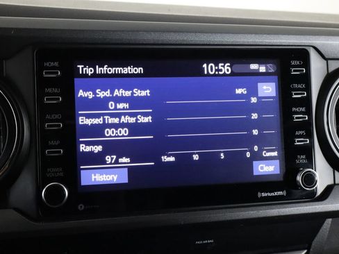 Used 2020 Toyota Tacoma TRD Sport AWD/4WD image 35