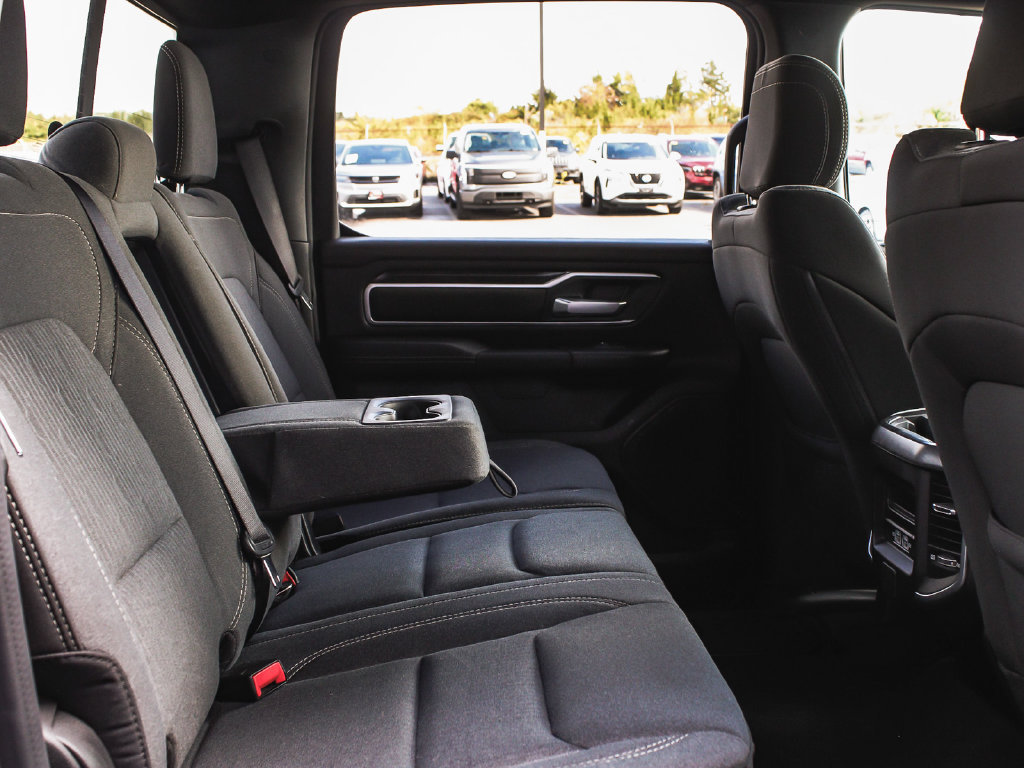 Used 2023 RAM 1500 Big Horn AWD/4WD image 35