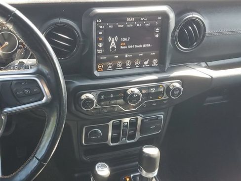 Used 2021 Jeep Wrangler Unlimited Sahara AWD/4WD image 14