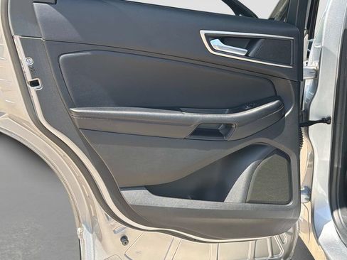 Used 2022 Ford Edge SEL w/ Convenience Package AWD/4WD image 13