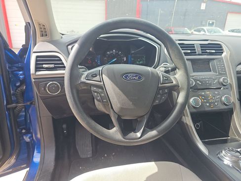Used 2018 Ford Fusion S FWD image 13