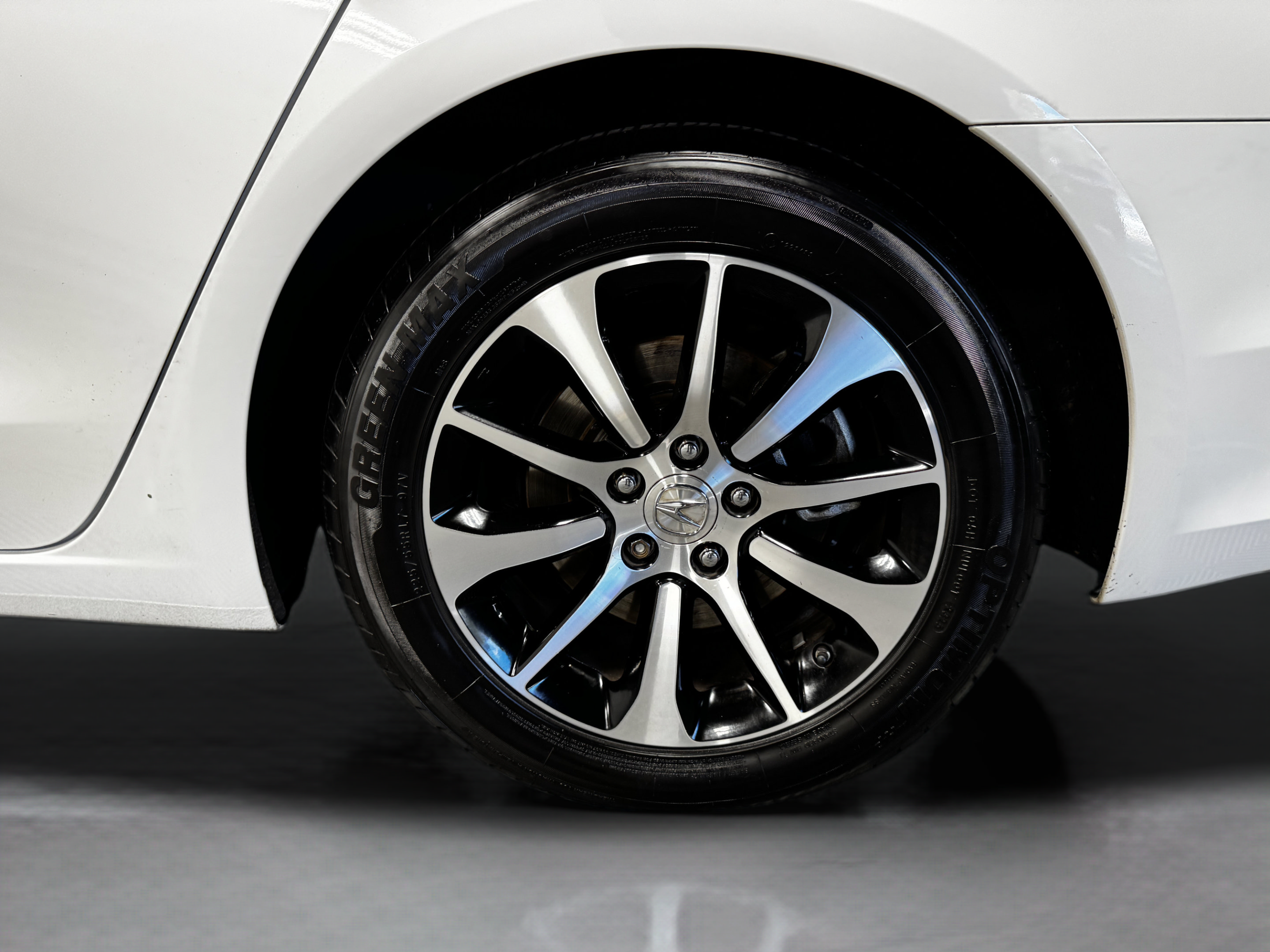 Used 2017 Acura TLX w/ Technology Package FWD image 10