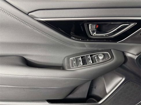 Used 2025 Subaru Outback Limited image 17