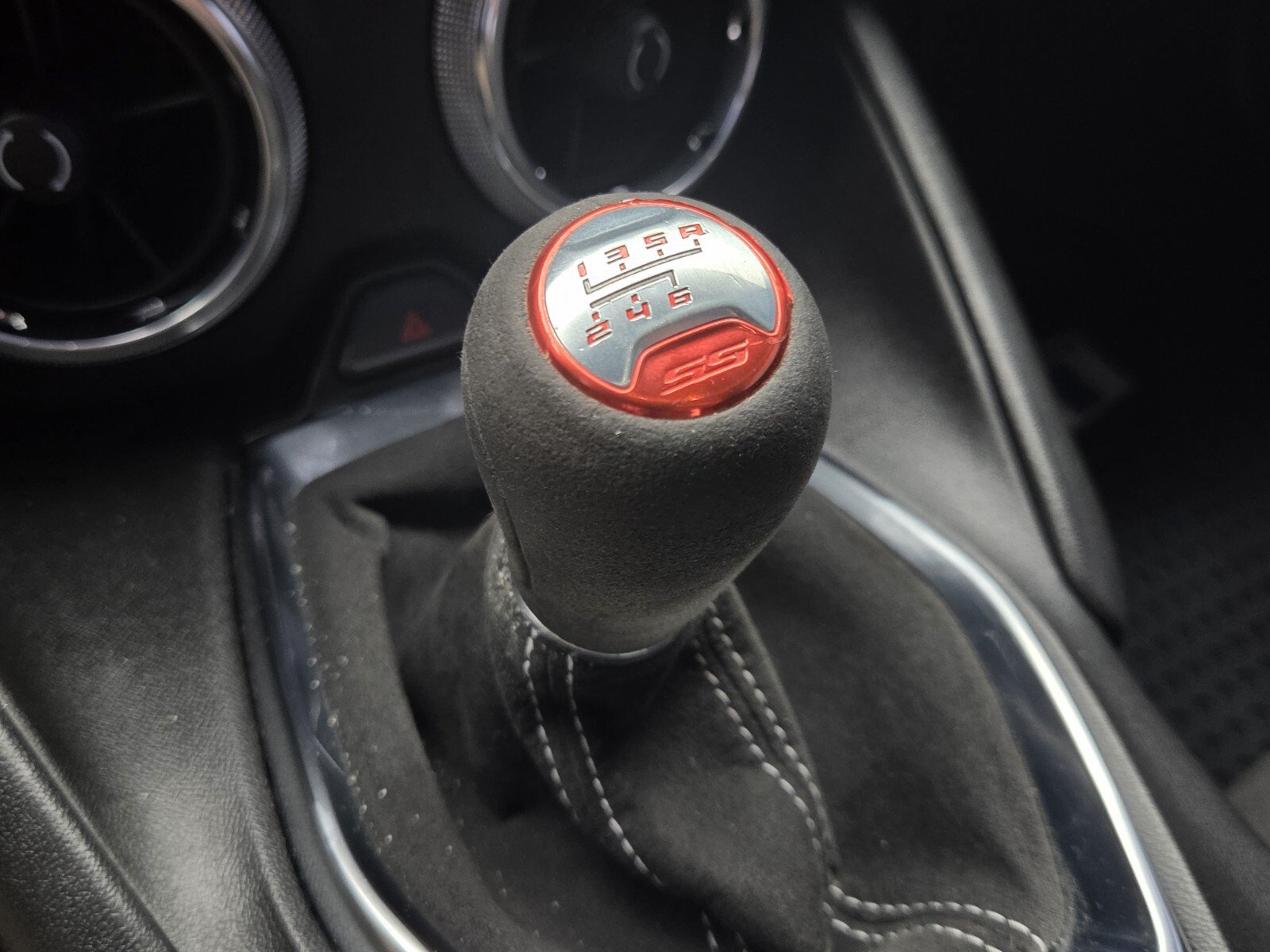 Used 2021 Chevrolet Camaro SS RWD image 15