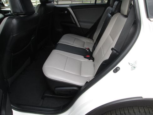 Used 2016 Toyota RAV4 XLE image 39