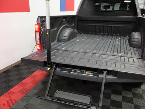Used 2022 Ford F250 Lariat w/ Lariat Ultimate Package AWD/4WD image 30