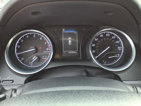 Used 2019 Toyota Camry SE image 26