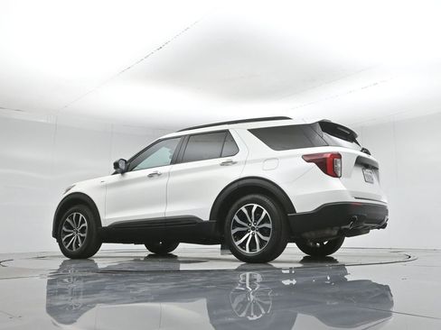 Used 2022 Ford Explorer ST-Line RWD image 57