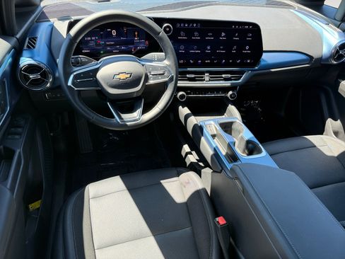 Used 2024 Chevrolet Equinox EV LT FWD image 15