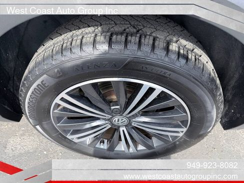 Used 2018 Volkswagen Tiguan SEL FWD image 21
