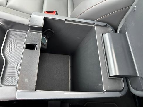 New 2026 Ford Explorer Active w/ Active Comfort Package image 20