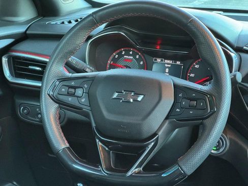 Used 2022 Chevrolet TrailBlazer RS w/ Sun and Liftgate Package image 13