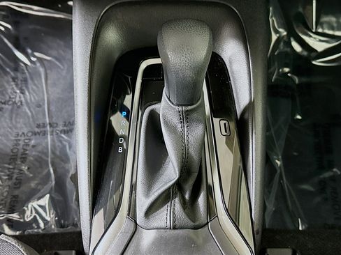 Used 2025 Toyota Corolla LE image 20