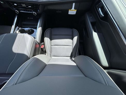 New 2026 Chevrolet Suburban Premier image 16