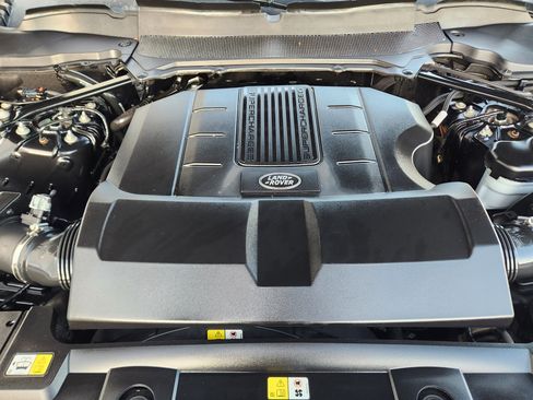 Used 2018 Land Rover Range Rover Sport Supercharged image 32