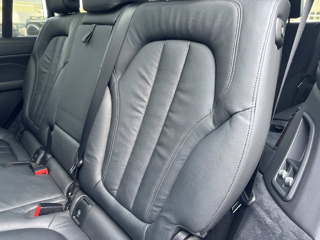 Used 2019 BMW X7 xDrive40i w/ Premium Package AWD/4WD image 15