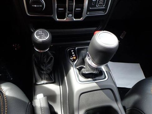 New 2025 Jeep Wrangler Unlimited Sahara AWD/4WD image 22