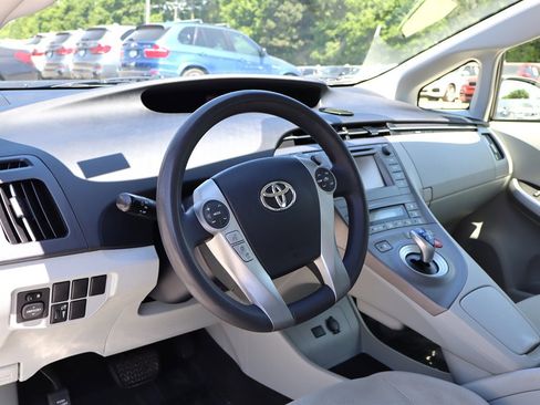 Used 2012 Toyota Prius Three image 17