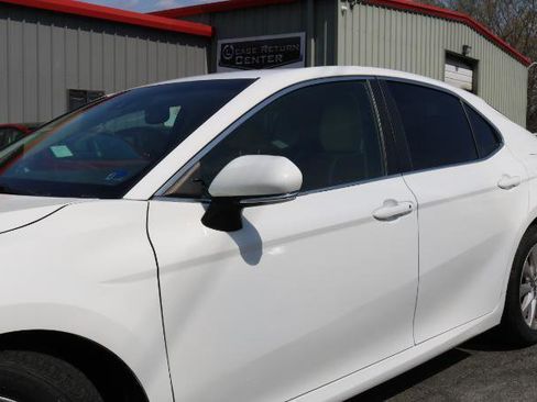 Used 2018 Toyota Camry LE w/ Convenience Package image 3