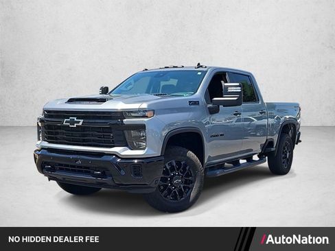 Used 2025 Chevrolet Silverado 2500 Custom w/ Custom Value Package AWD/4WD image 1