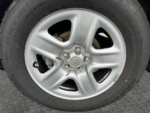 Used 2008 Toyota RAV4 4WD image 9