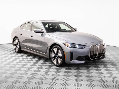 New 2026 BMW i4 xDrive40i AWD/4WD image 8