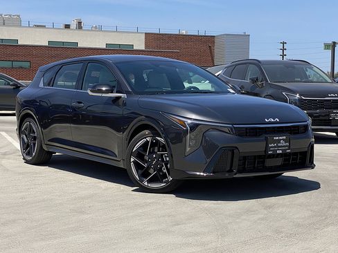 New 2026 Kia K4 GT-Line FWD image 1
