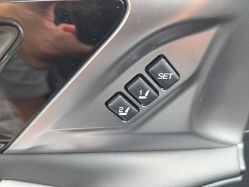 Certified 2024 Subaru Outback Limited AWD/4WD image 18