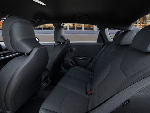 New 2026 Kia K4 LXS image 18