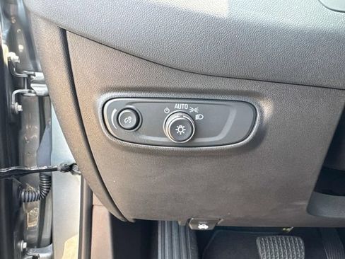Used 2024 Chevrolet Equinox LT FWD image 27