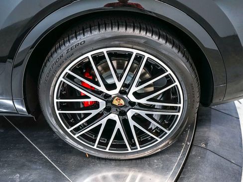 New 2026 Porsche Cayenne S AWD/4WD image 13