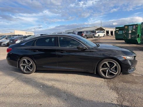 Used 2018 Honda Accord Sport image 8