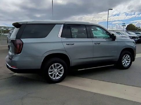 Used 2025 Chevrolet Tahoe LT image 8