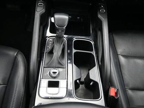 Used 2025 Kia Telluride S FWD image 14