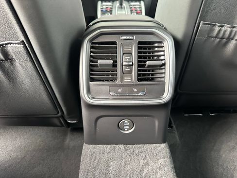 Certified 2026 Porsche Macan Turbo AWD/4WD image 37