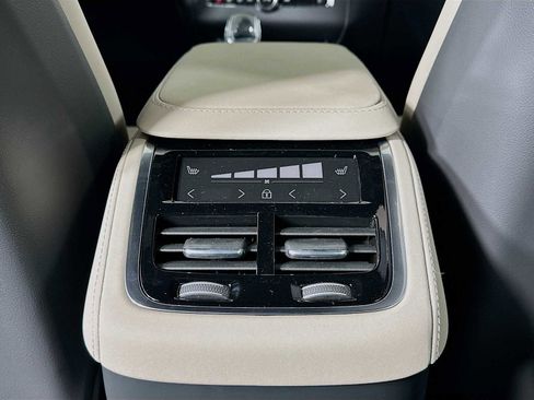 New 2026 Volvo XC90 B5 Plus image 24