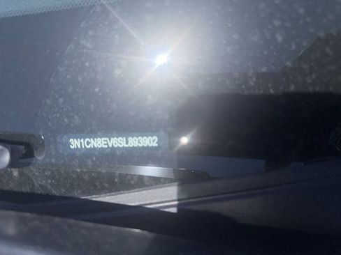 Used 2025 Nissan Versa SV w/ Trunk Package image 10