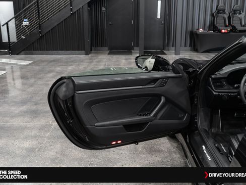 Used 2024 Porsche 911 Targa 4 GTS image 9