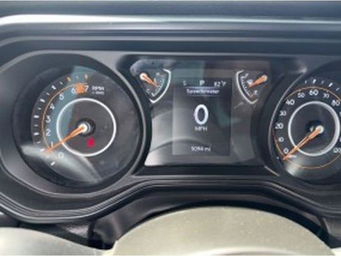 Used 2025 Jeep Wrangler Unlimited Sport AWD/4WD image 23