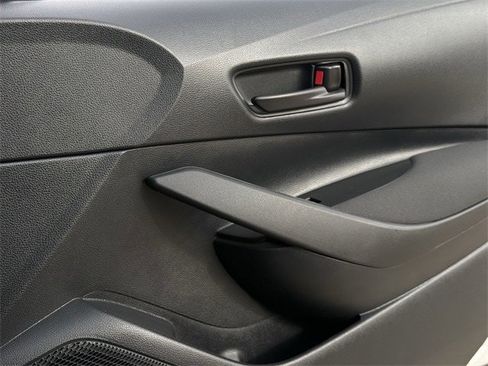 Used 2025 Toyota Corolla LE image 26
