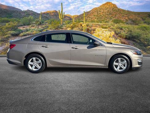 Used 2023 Chevrolet Malibu LT w/ Driver Confidence Package image 3