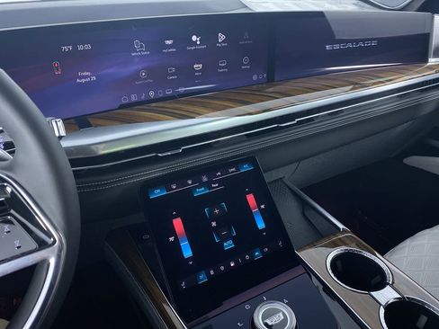 New 2025 Cadillac Escalade Sport Platinum image 5