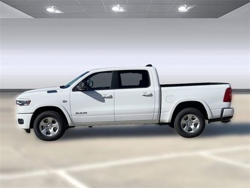 New 2026 RAM 1500 4x4 Crew Cab image 2