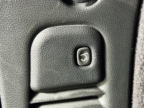 Used 2021 Dodge Durango SRT w/ Technology Group image 33