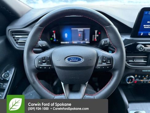 Used 2024 Ford Escape ST-Line image 25