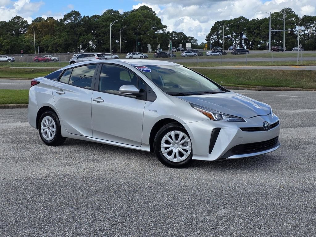 Used 2022 Toyota Prius L Eco FWD image 1
