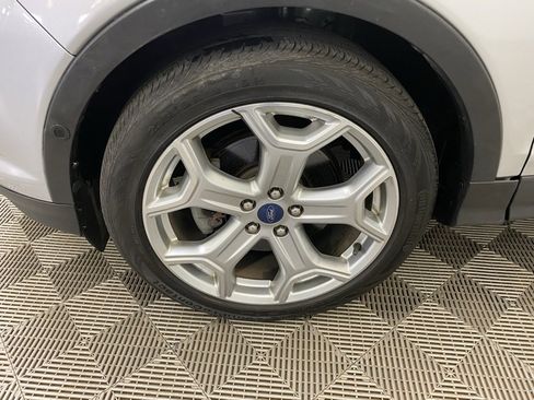 Used 2019 Ford Escape Titanium image 6