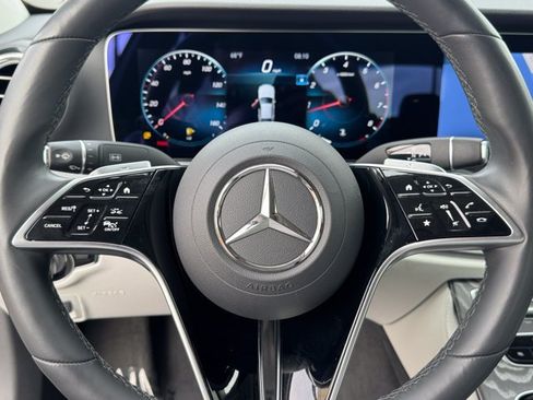 Used 2023 Mercedes-Benz E 350 Sedan image 24