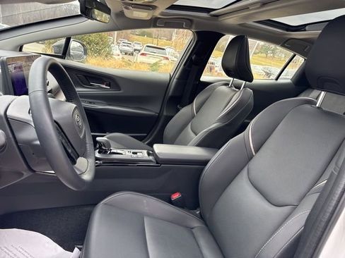 Used 2024 Toyota Prius XLE image 15